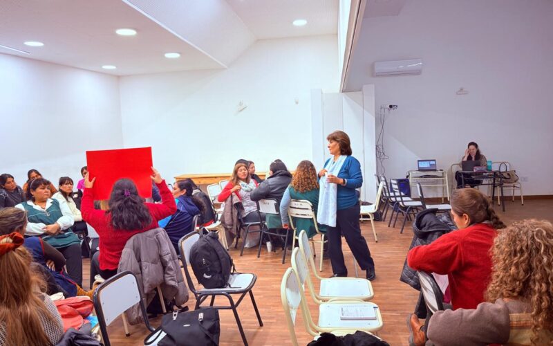 Mas_137_docentes_participaron_curso_ESI_ambitos_escolares_cuidado