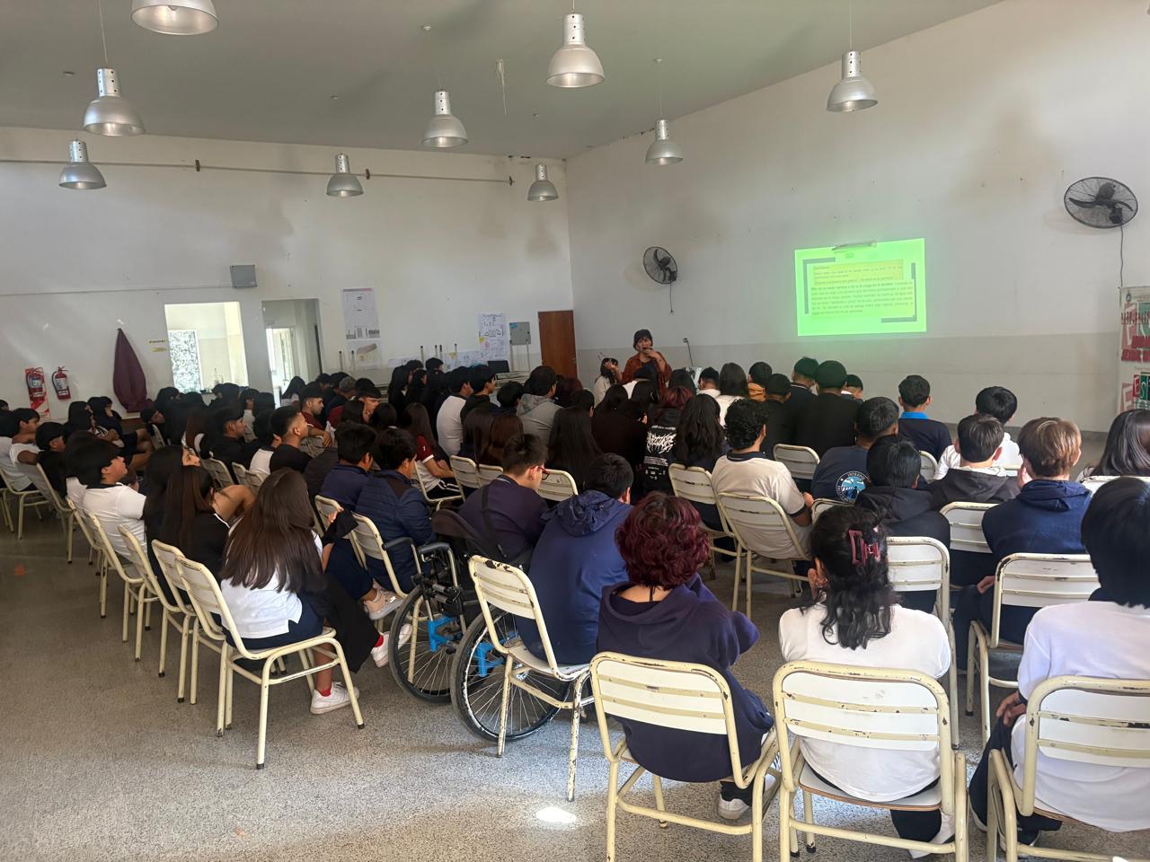 Lineas_ESI_Convivencia_Escolar_jornada_estudiantes_Colegio_Secundario_5176