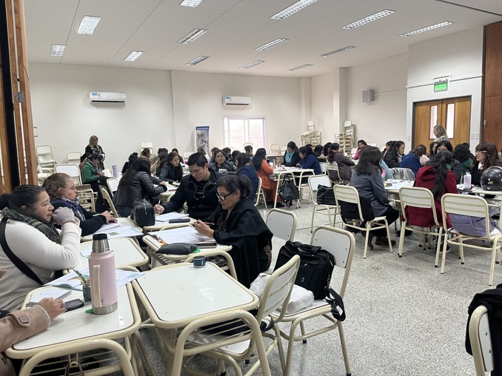 Continua_fortalecimiento_alfabetizacion_en_escuelas_saltenas