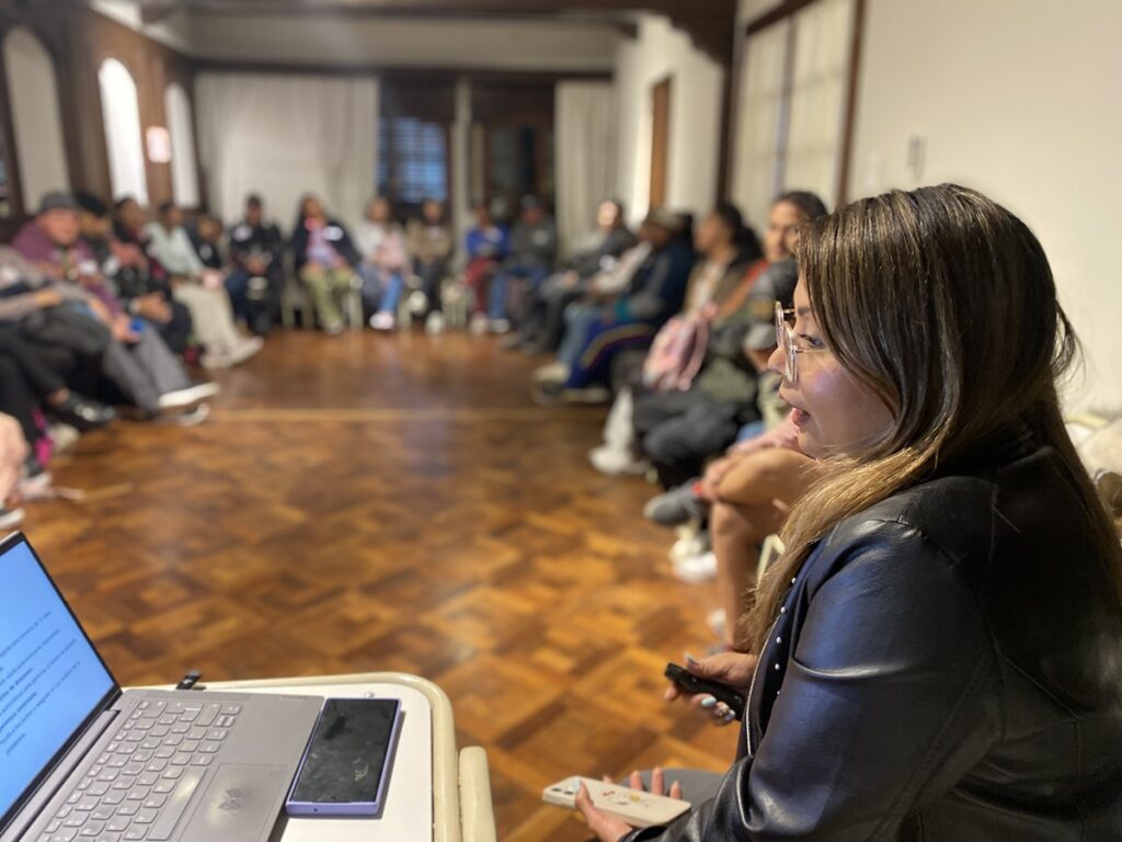 Dialogo_acompanamiento_claves_cuidado_entornos_digitales