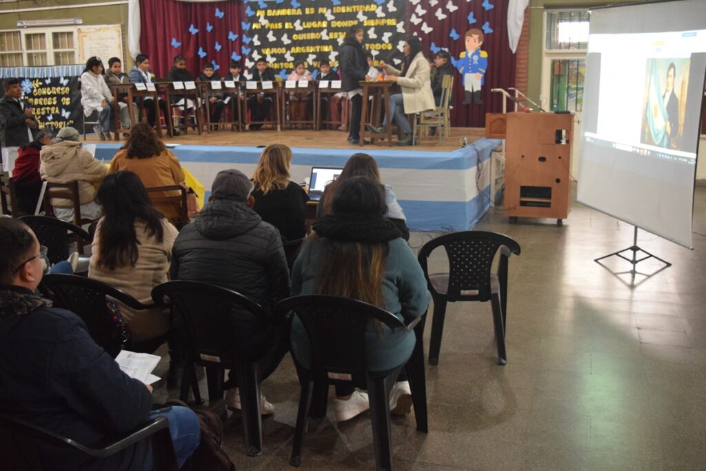 Alumnos_primarios_aprenden_Manuel_Belgrano_actividades_ludicas