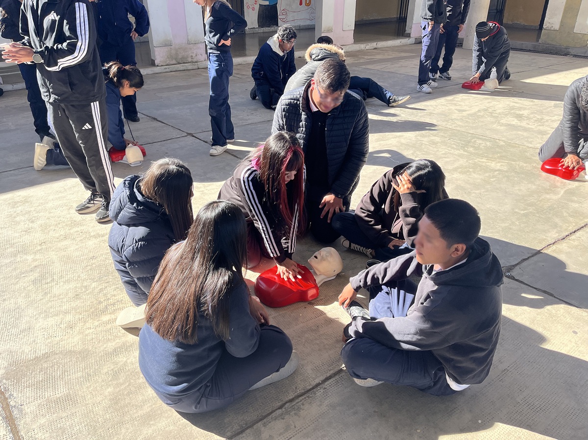 Estudiantes_secundaria_capacitaron_RCP_primeros_auxilios