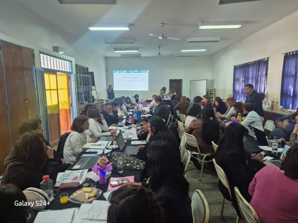 Supervisores_y_directores_fortalecen_autoevaluacion_escolar