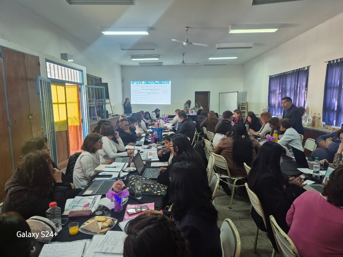 Supervisores_y_directores_fortalecen_autoevaluacion_escolar