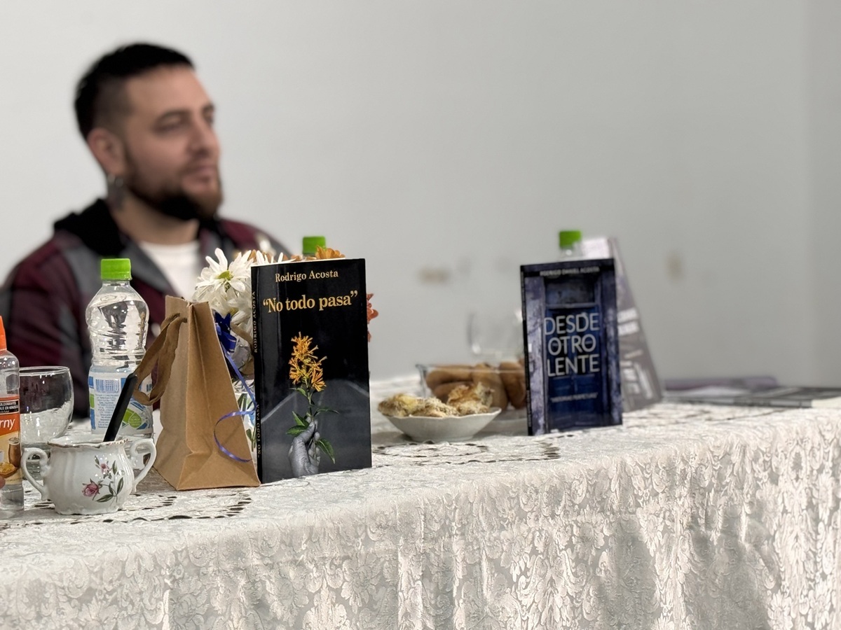 Estudiantes_Colegio_San_Cayetano_compartieron_desayuno_literario